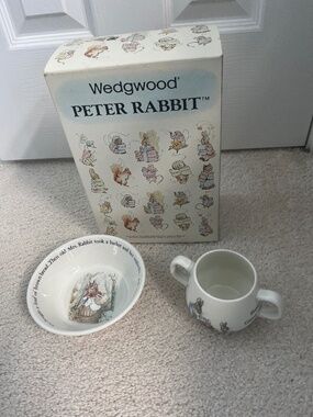 Peter Rabbit Wedgewood 2handle mug & oatmeal bowl